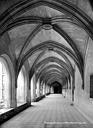 Fontevraud-l'Abbaye : Abbaye (ancienne) - Cloître du Grand Moûtier : Vue intérieure de la galerie nord