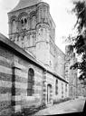 Quillebeuf-sur-Seine : Eglise Notre-Dame-du-Bon-Port - Façade sud en perspective