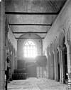 Pont-Croix : Eglise Notre-Dame-de-Roscudon - Vue intérieure de la nef vers l'entrée