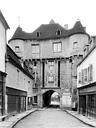 Semur-en-Auxois : Enceinte de ville (ancienne) - Porte Sauvigny : Vue d'ensemble extra-muros