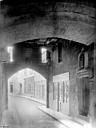 Semur-en-Auxois : Enceinte de ville (ancienne) - Porte Sauvigny : Passage voûté