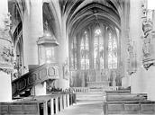 Revigny-sur-Ornain : Eglise - Vue intérieure de la nef vers le choeur