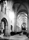 Lessay : Abbaye (ancienne) - Eglise : Vue intérieure de la nef vers le sud-ouest