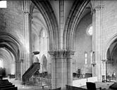 Aignay-le-Duc : Eglise - Vue intérieure du transept, prise de la chapelle absidale sud vers le nord-ouest