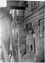 Angers : Cathédrale Saint-Maurice - Façade ouest, statues de la partie supérieure représentant saint Maurice et ses compagnons en costume militaire du 16e siècle : Dais de la 1e statue