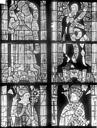 Mans (Le) : Cathédrale Saint-Julien - Vitrail du transept nord, baie 13, panneaux 7, 8, 15 et 16 : Saint Jacques le majeur, saint Philippe, saint évêque et saint Louis roi de France