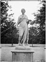 Paris 01 : Jardin des Tuileries - Statue d'Uranie du Capitole
