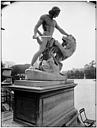 Paris 01 : Jardin des Tuileries - Statue d'Alexandre le grand vainqueur du lion de Bazaria
