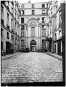 Paris 04 : Hôtel de Chenizot - Façade sur cour