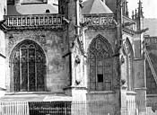 Ferté-Bernard (La) : Eglise Notre-Dame-des-Marais - Façade sud : Fenêtres et balustrade