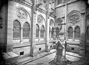 Paris 04 : Cathédrale Notre-Dame - Cour du Chapître