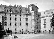 Nantes : Château des Ducs de Bretagne - Façade sur la cour d'honneur