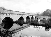 Brantôme : Abbaye (ancienne) - Pont coudé sur la Dronne