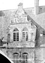 Azay-le-Rideau : Château - Corps de logis, façade nord sur la cour d'honneur : Lucarne du grand escalier