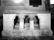 Sainte-Sabine : Eglise - Tombeau avec statue de gisant