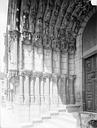 Dijon : Eglise Saint-Michel - Portail sud de la façade ouest : Ebrasement gauche