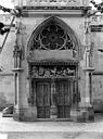 Amboise : Château - Chapelle Saint-Hubert : Portail d'entrée