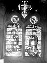 Roche-Vanneau (La) : Eglise - Vitrail : Guy de Baume et Jeanne de Longwy sa femme en donateurs avec leurs saints patrons