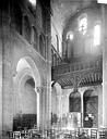 Saulieu : Eglise Saint-Andoche - Vue intérieure de la nef : Angle sud-ouest et tribune des orgues
