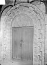Saulieu : Eglise Saint-Andoche - Petit portail de la façade sud