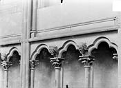 Semur-en-Auxois : Eglise Notre-Dame - Vue intérieure de la nef : Arcature du triforium