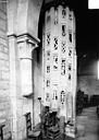 Nuits-Saint-Georges : Eglise Saint-Symphorien - Cage d'escalier en bois sculpté et ajouré