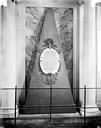 Arceau : Château d'Arcelot - Monument funéraire de M. L. C. Chalon de Truchis de Serville, épouse d'A. L. Verchère d'Arcelot, président à Mortier au Parlement de Bourgogne, morte en 1781