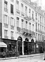 Paris 04 : Hôtel du Président Hénault (ou Hainault) de Cantorbe - Façade sur rue