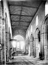 Daoulas : Abbaye Notre-Dame (ancienne) - Eglise : Vue intérieure de la nef vers le choeur