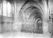 Dijon : Eglise Notre-Dame - Vue intérieure de la nef, vers le nord-est, prise depuis la tribune