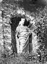 Juvisy-sur-Orge : Terrasse et grotte de rocaille - Statue située dans une niche de la terrasse : Minerve