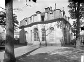 Paris 20 : Hospice Debrousse - Façade sur jardin, pavillon de l'Ermitage