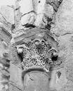 Cormery : Abbaye bénédictine (ancienne) - Tour Saint-Paul, chapiteau du deuxième étage