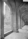 Caen : Abbaye aux Hommes (ancienne) - Cloître, intérieur d'une galerie