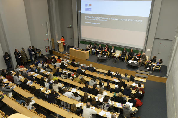 Présentation de la stratégie nationale pour l'architecture, à l'école d'archi de Paris Belleville