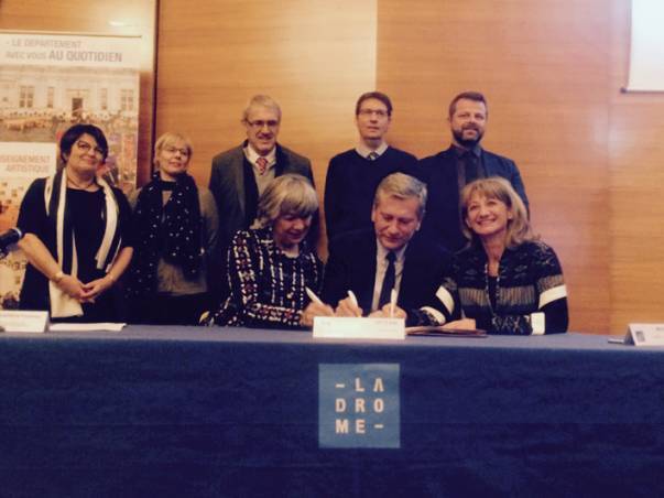 Signature de la convention EAC Drôme