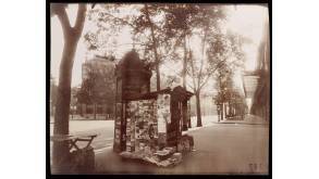 Eugène Atget (1857-1927). À l’angle du boulevard de la Madeleine, 8 juin 1925