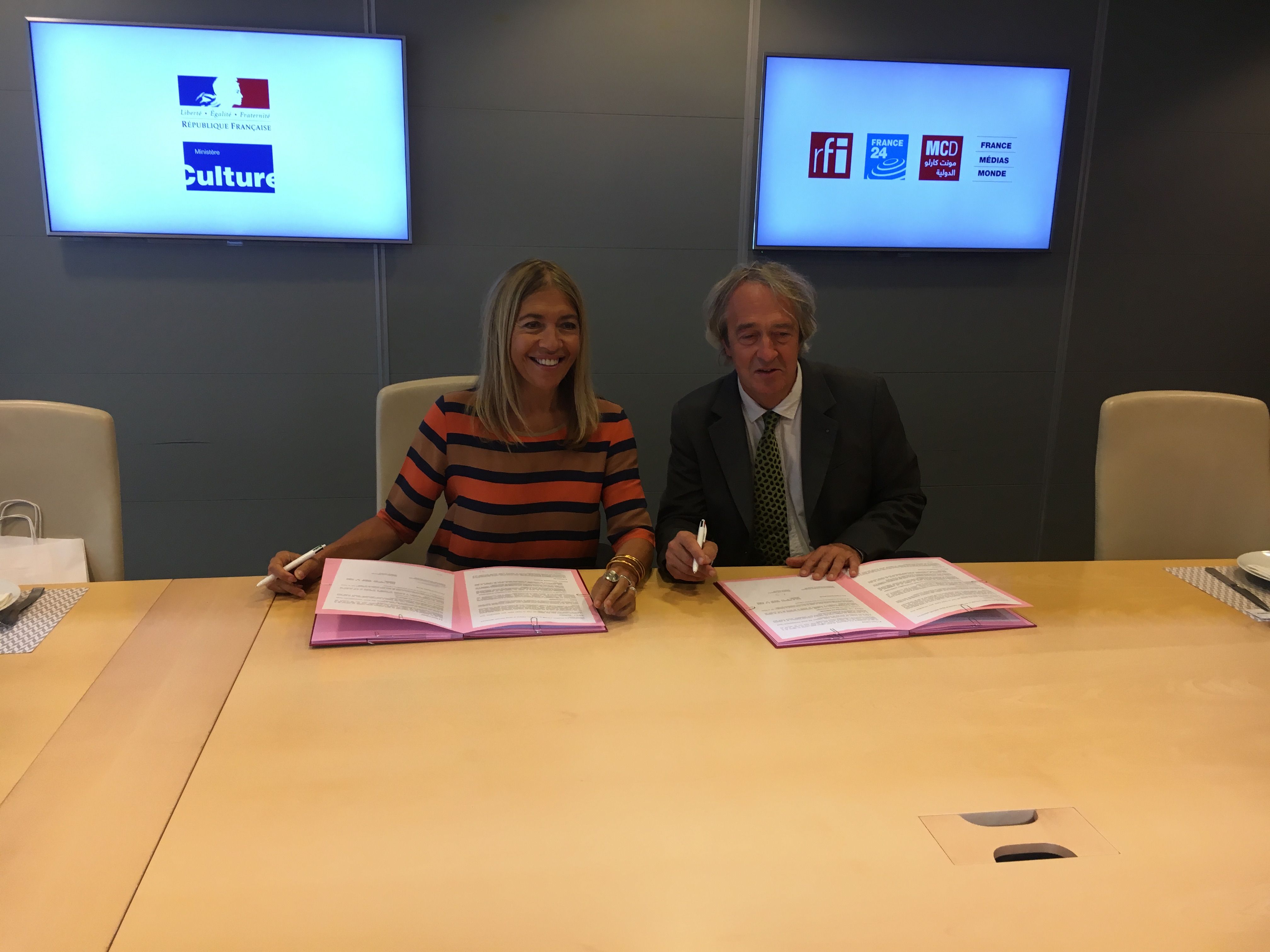 Signature de la convention