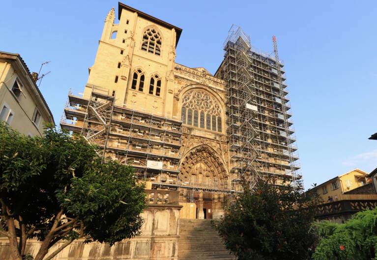 Façade de l'église Saint-Maurice (Vienne) échafaudage 2021