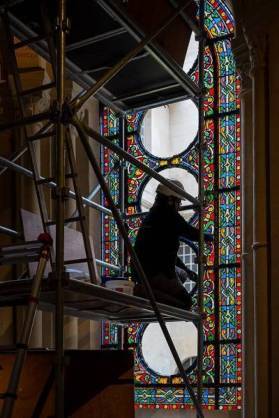 Basilique cathédrale Saint-Denis : baie, repose des vitraux, fin de chantier © Nicolas Thouvenin / DRAC Île-de-France