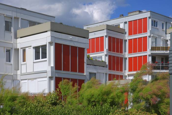 Le bâtiment du mini-golf de Dunkerque, avec une architecture contemporaine remarquable