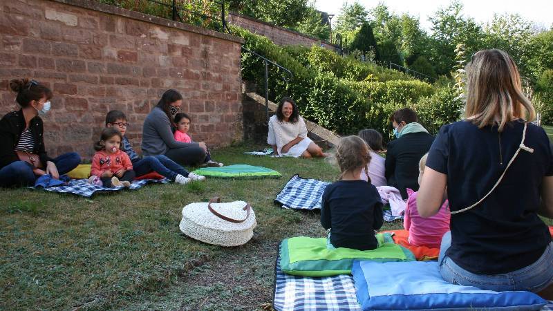 « Livres invisibles ». Présentation des livres et jeux d’artistes en présence de l’actrice Caroline Chaudré avec le Centre de créations pour l’enfance - Maison de la poésie de Tinqueux à Bitche, le 19/09/2020
