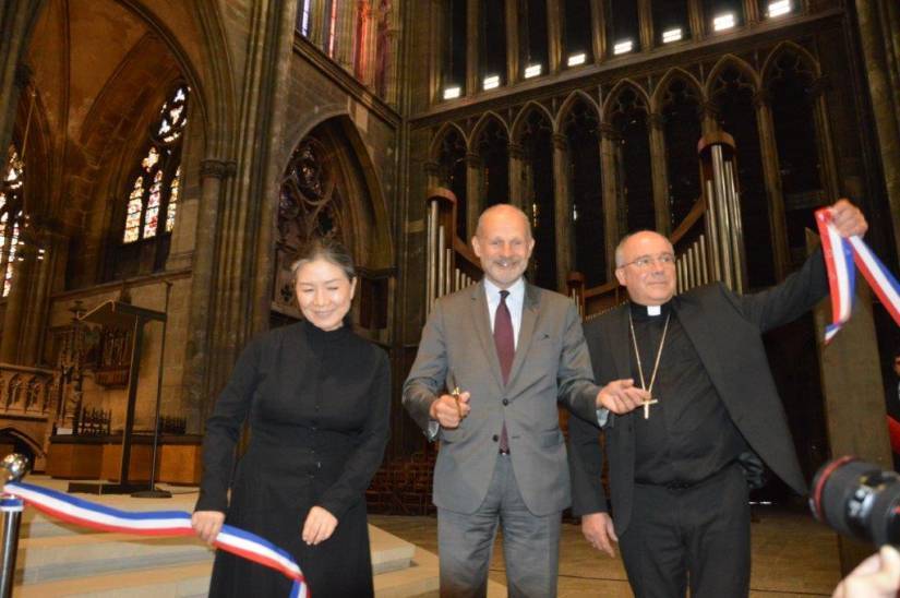 metz_cathedrale_vitraux_kimsooja_inauguration.jpg