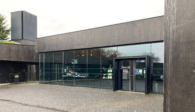 Centre historique de Valmy, entrée principale du bâtiment