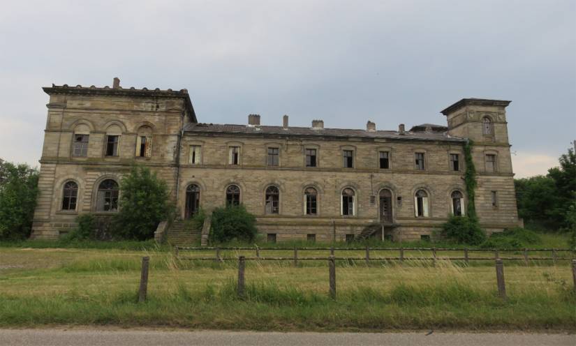 Gare ferroviaire de Nouvel-Avricourt - Façade © DRAC Grand Est