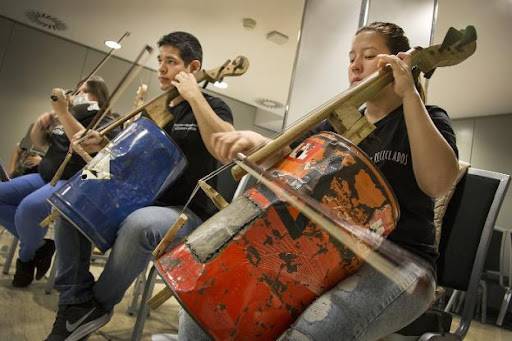 Orchestre Basque des instruments recyclés