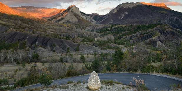 Sentinelle de la Vallée de l'Asse, Andy Goldsworthy, 2001