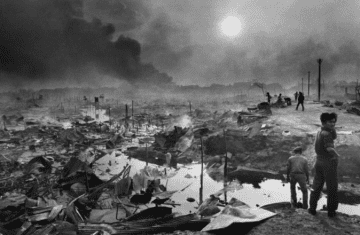 Le Bombardement de Phnom Penh, Cambodge, 1975