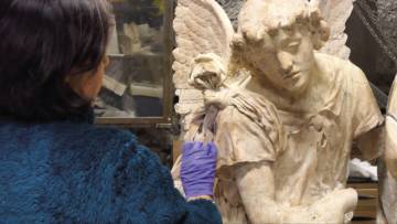 Détail de la restauration de la Pietà de Conrad Meit