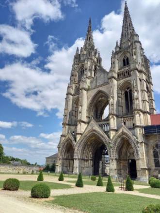 L'abbaye Saint-Jean-des-Vignes de Soissons.